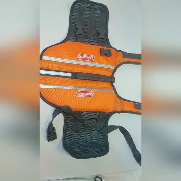 Coleman dog life jacket floatation device - Picture 1 of 5